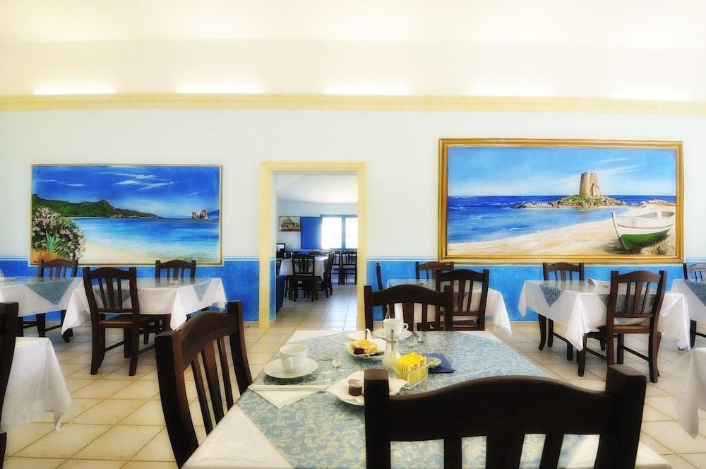 Hotel Baia Cea 바리사르도 외부 사진