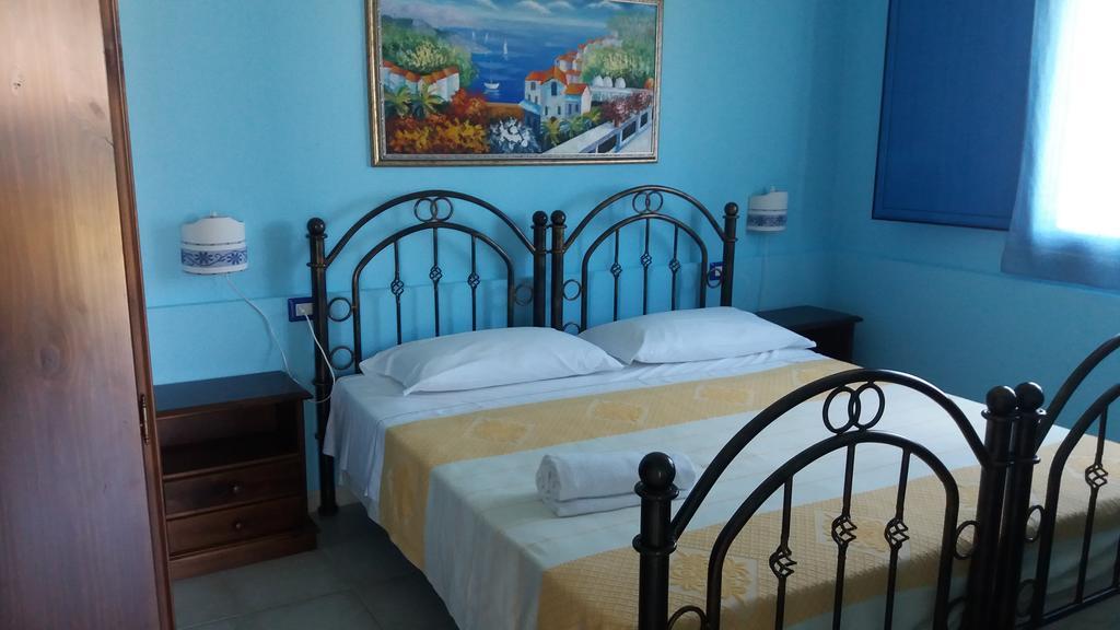 Hotel Baia Cea 바리사르도 외부 사진