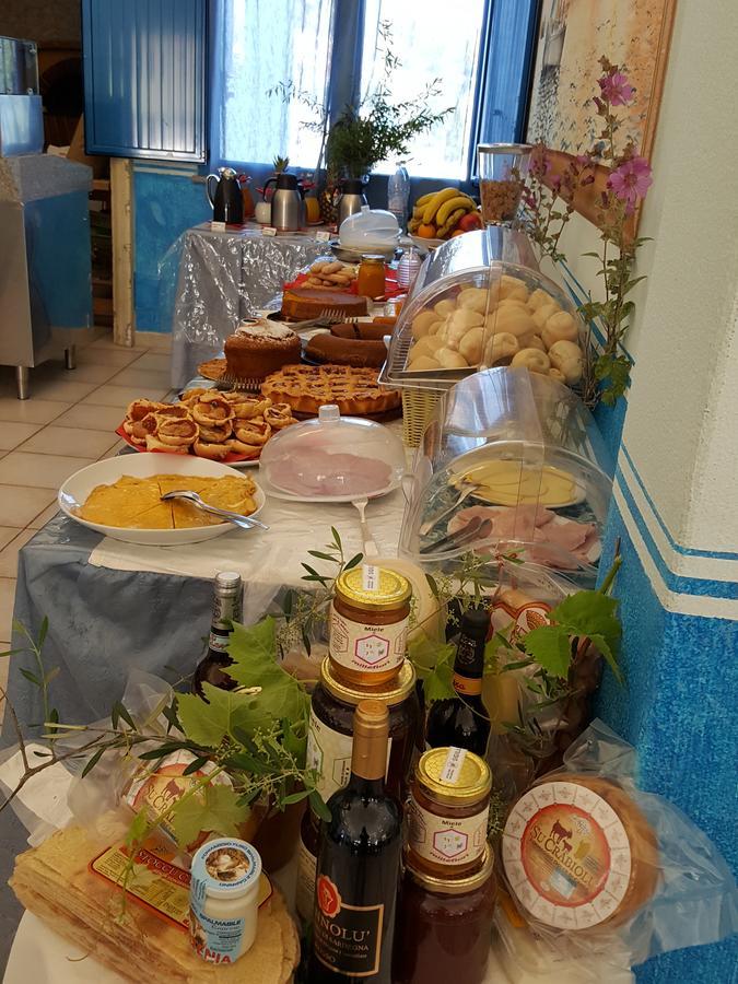 Hotel Baia Cea 바리사르도 외부 사진
