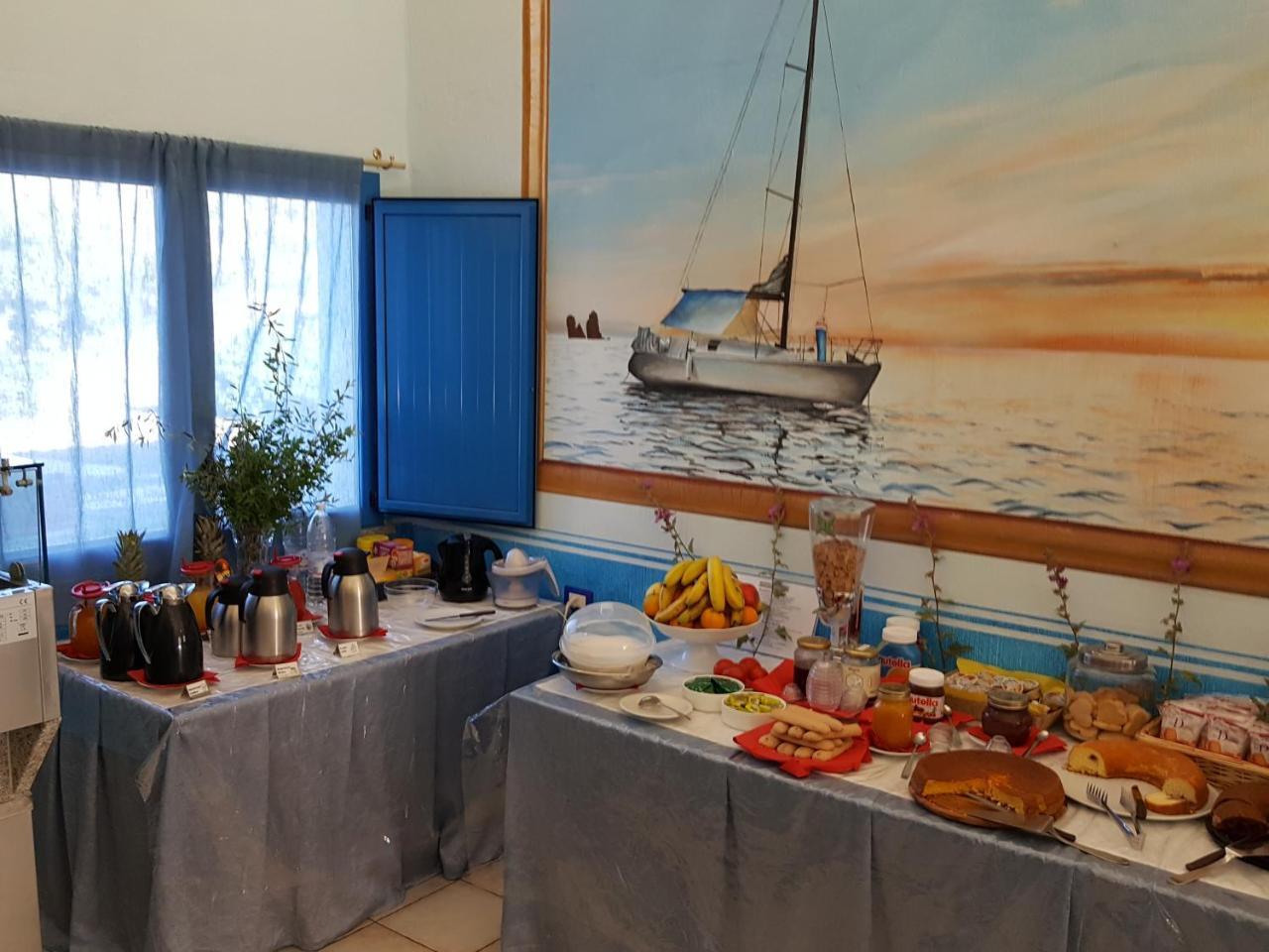 Hotel Baia Cea 바리사르도 외부 사진